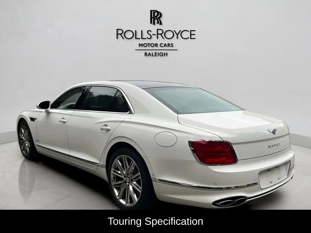 Used 2022 Bentley Flying Spur Plug-In Hybrid image 4