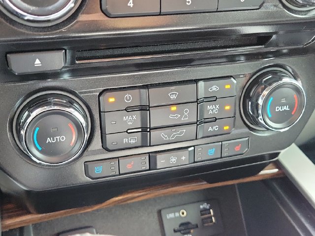 Used 2015 Ford F150 Lariat RWD image 25
