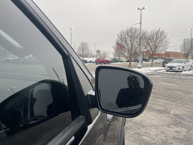 Used 2025 Nissan Frontier PRO-4X image 7