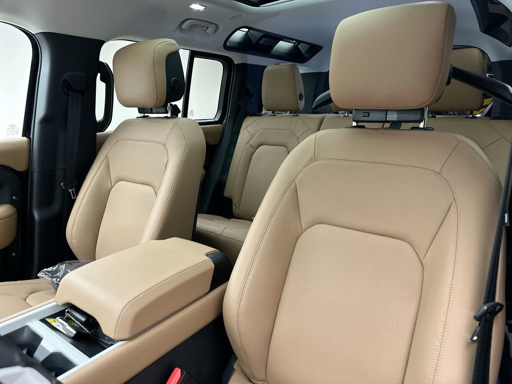 New 2026 Land Rover Defender 110 S AWD/4WD image 18