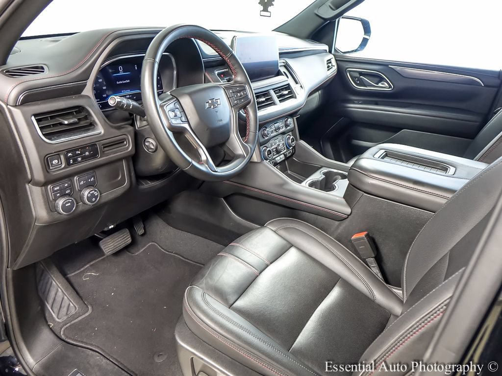 Used 2024 Chevrolet Suburban RST w/ Luxury Package AWD/4WD image 10