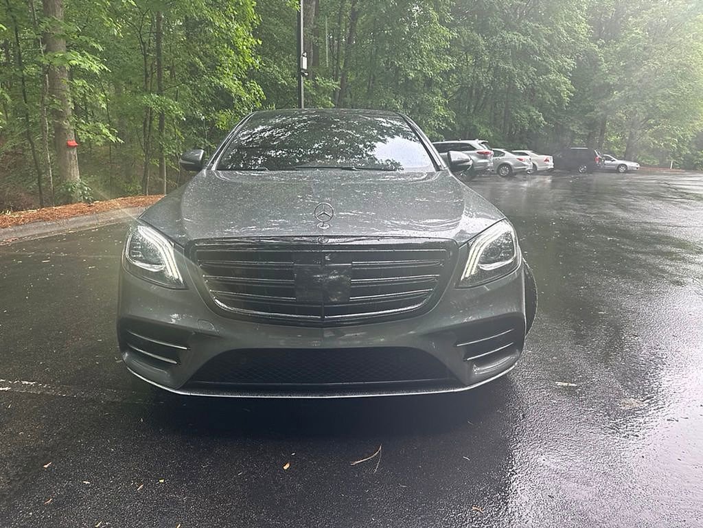 Used 2020 Mercedes-Benz S 560 Sedan w/ AMG Line Exterior image 2