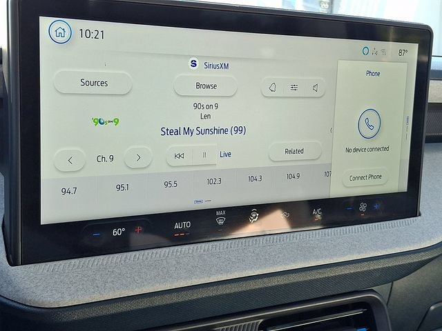 Certified 2025 Ford Maverick XLT w/ Equipment Group 302A AWD/4WD image 13