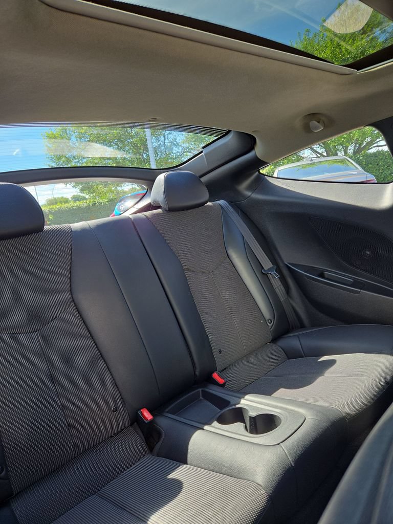Used 2015 Hyundai Veloster w/ Option Group 03 FWD image 23