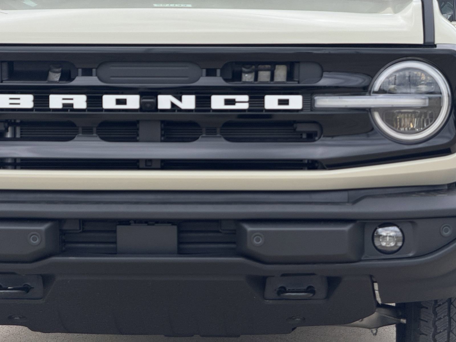 New 2026 Ford Bronco Outer Banks image 7