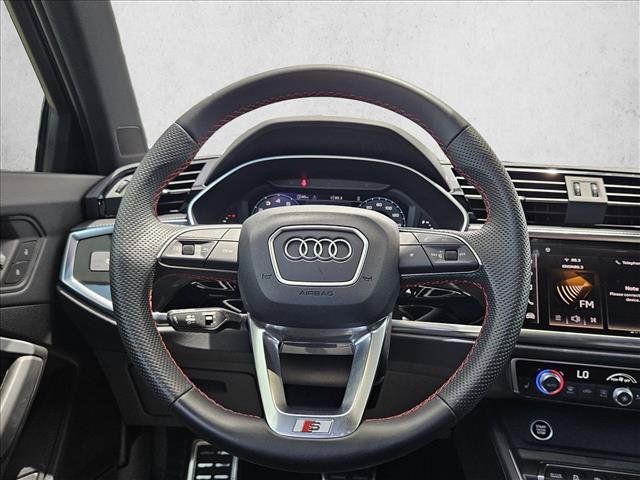 Certified 2025 Audi Q3 2.0T Premium Plus w/ Premium Plus Package AWD/4WD image 18