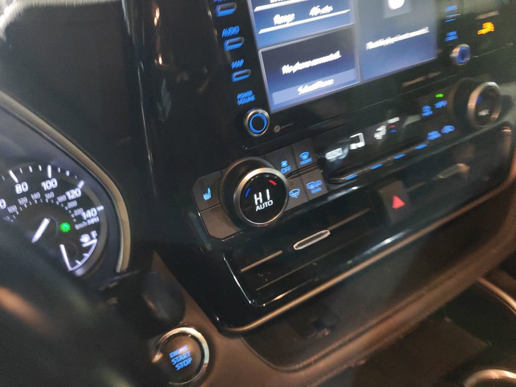 Used 2022 Toyota Highlander XLE image 9