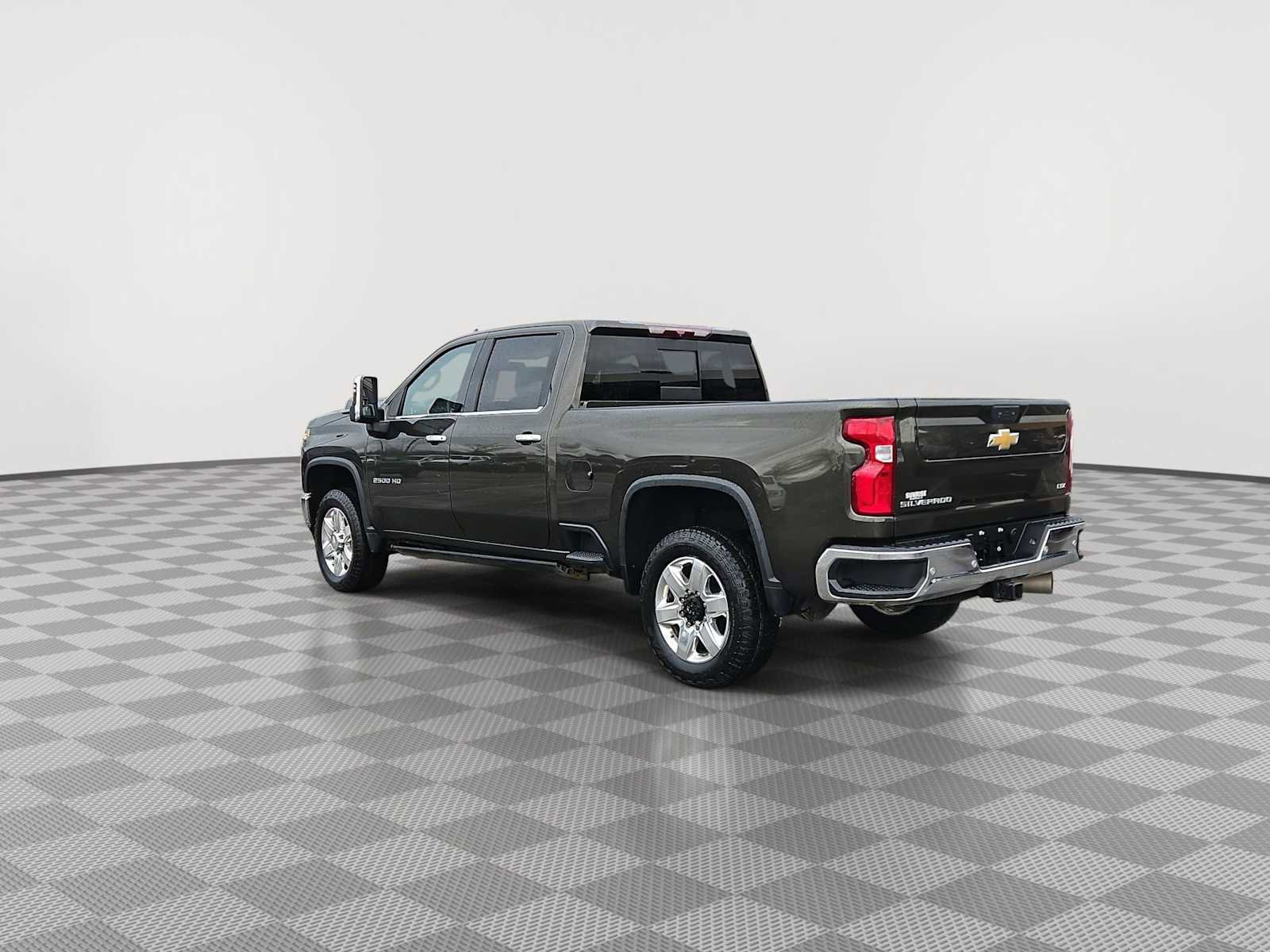 Used 2022 Chevrolet Silverado 2500 LTZ w/ LTZ Convenience Package image 6