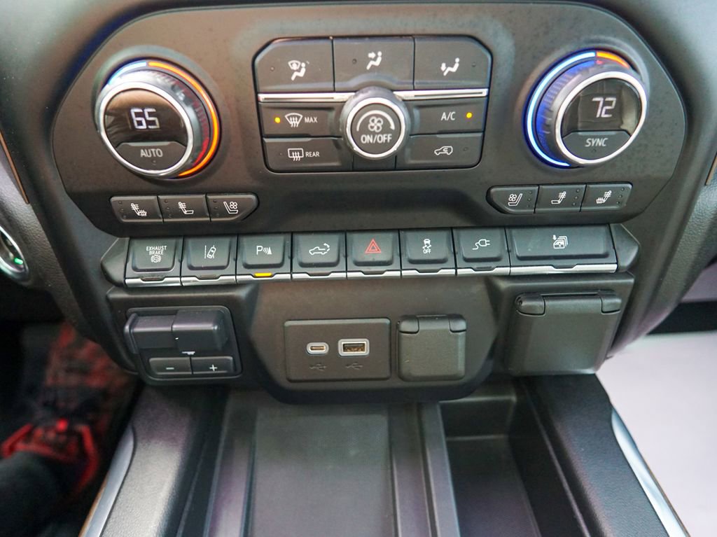 Used 2021 Chevrolet Silverado 3500 High Country image 31