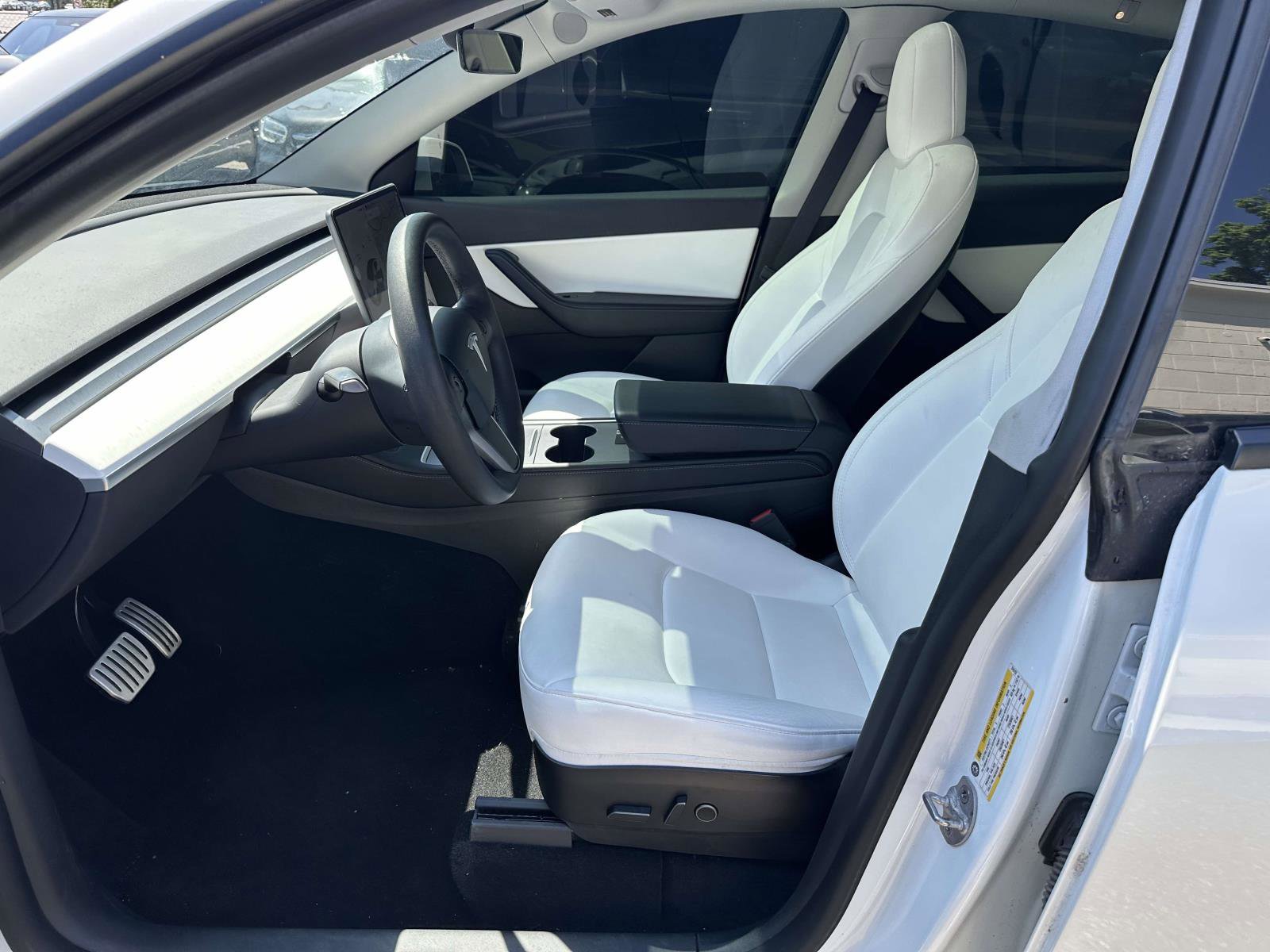 Used 2022 Tesla Model Y Performance AWD/4WD image 14