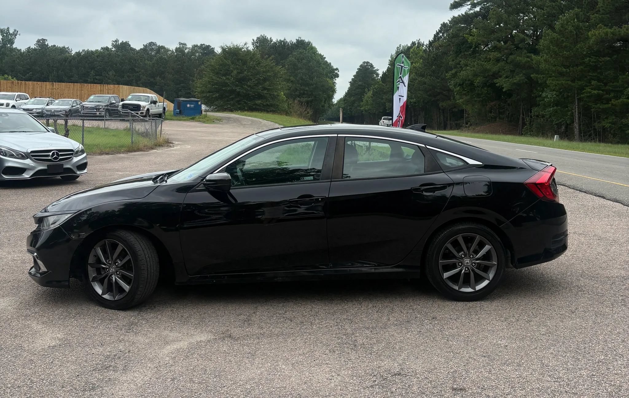 Used 2021 Honda Civic EX-L image 3