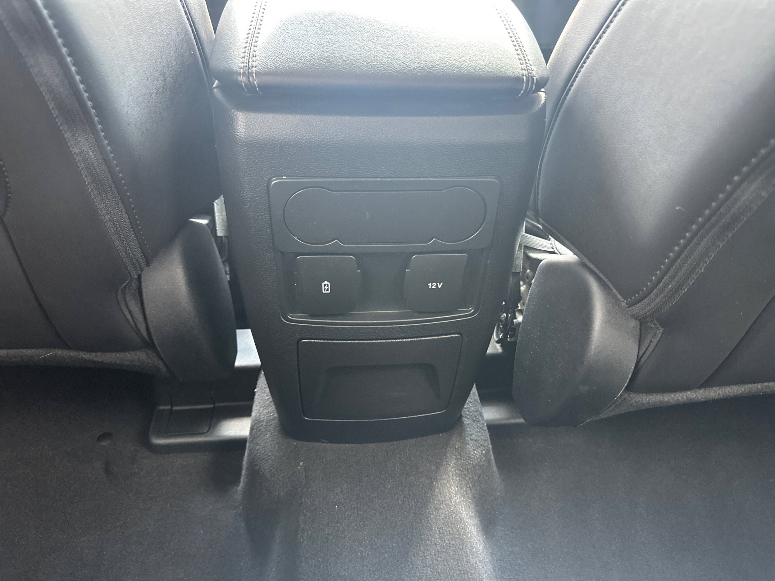 Used 2023 Ford Explorer XLT w/ Equipment Group 202A AWD/4WD image 22