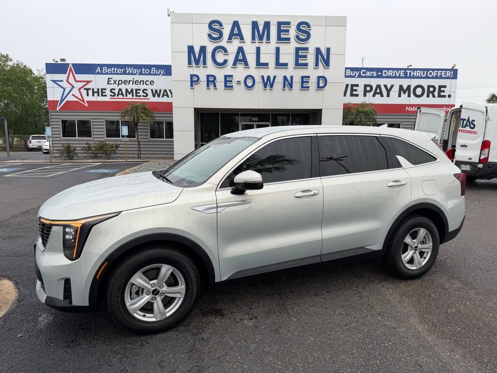 Used 2026 Kia Sorento LX image 1