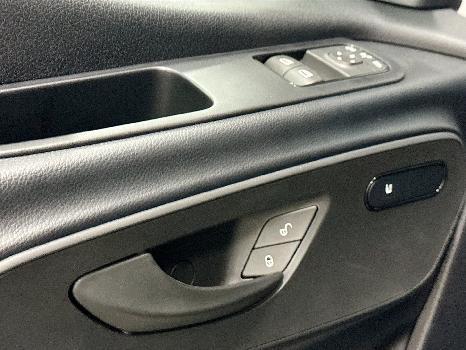 Certified 2025 Mercedes-Benz Sprinter 2500 image 18