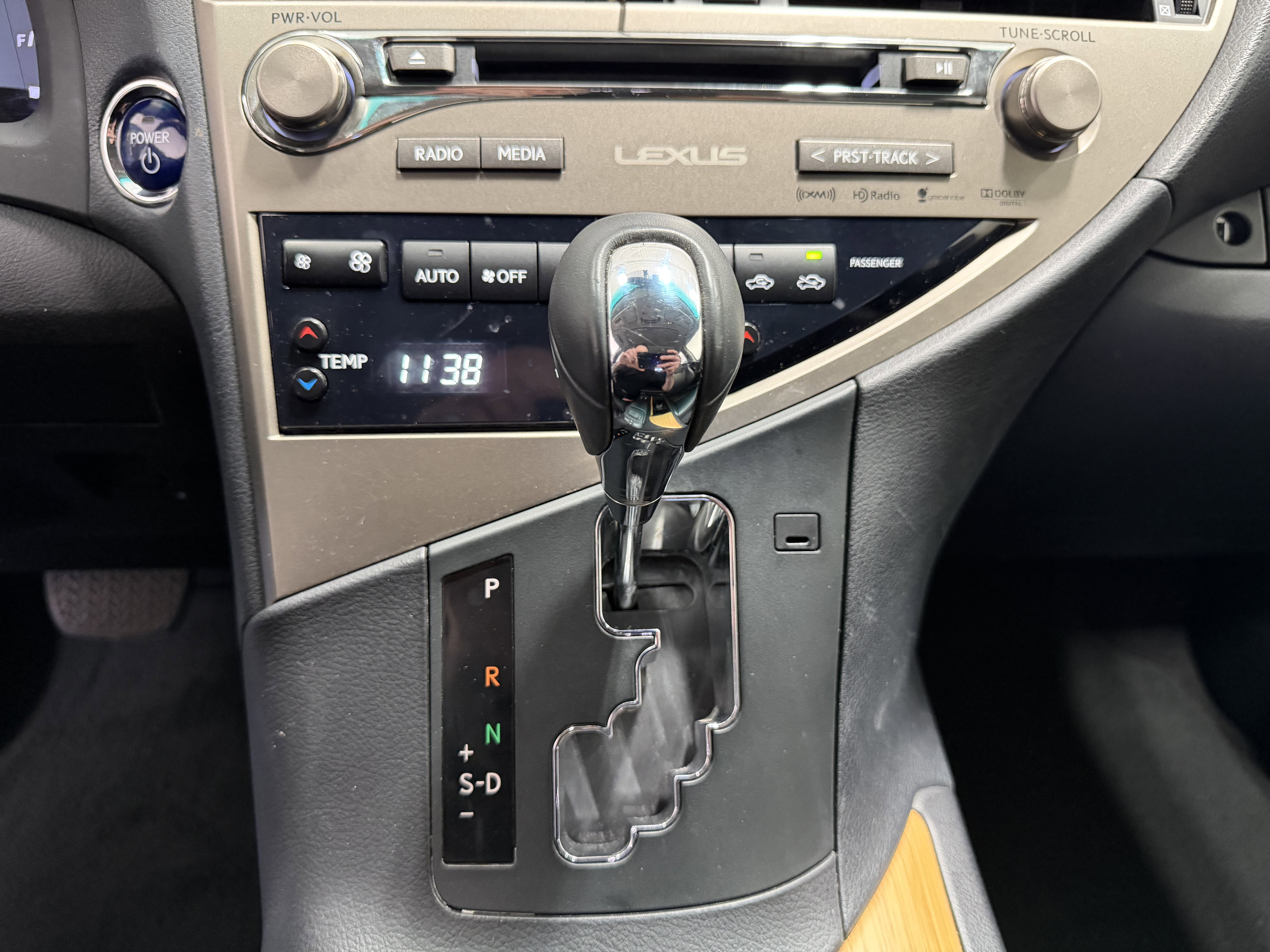 Used 2015 Lexus RX 450h FWD image 20