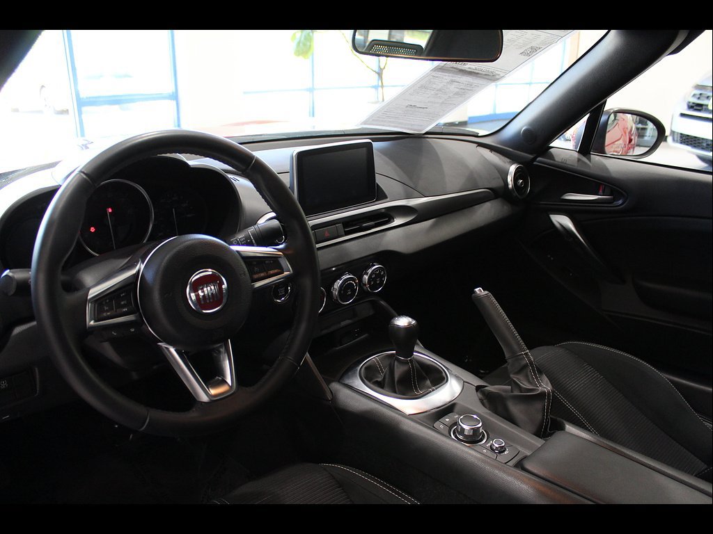 Used 2019 FIAT 124 Spider Classica w/ Technology Group RWD image 13