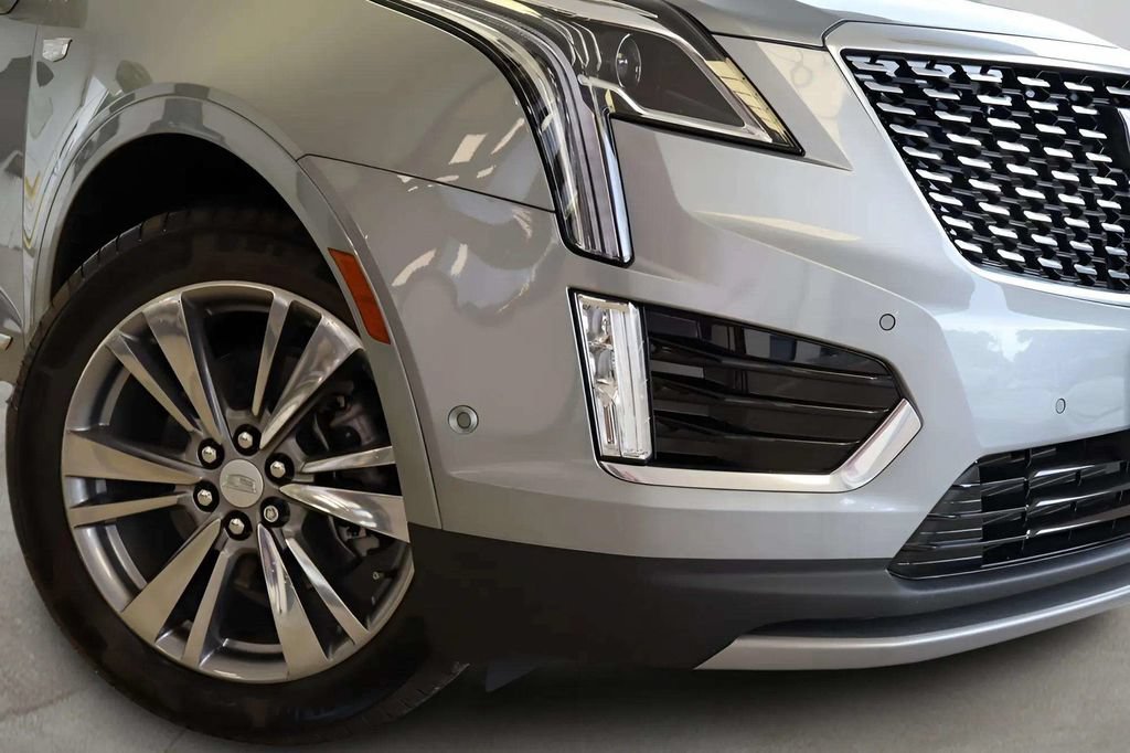 Used 2025 Cadillac XT5 Premium Luxury w/ Technology Package FWD image 32