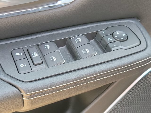 New 2026 RAM 1500 Laramie w/ Sport Appearance Package AWD/4WD image 15