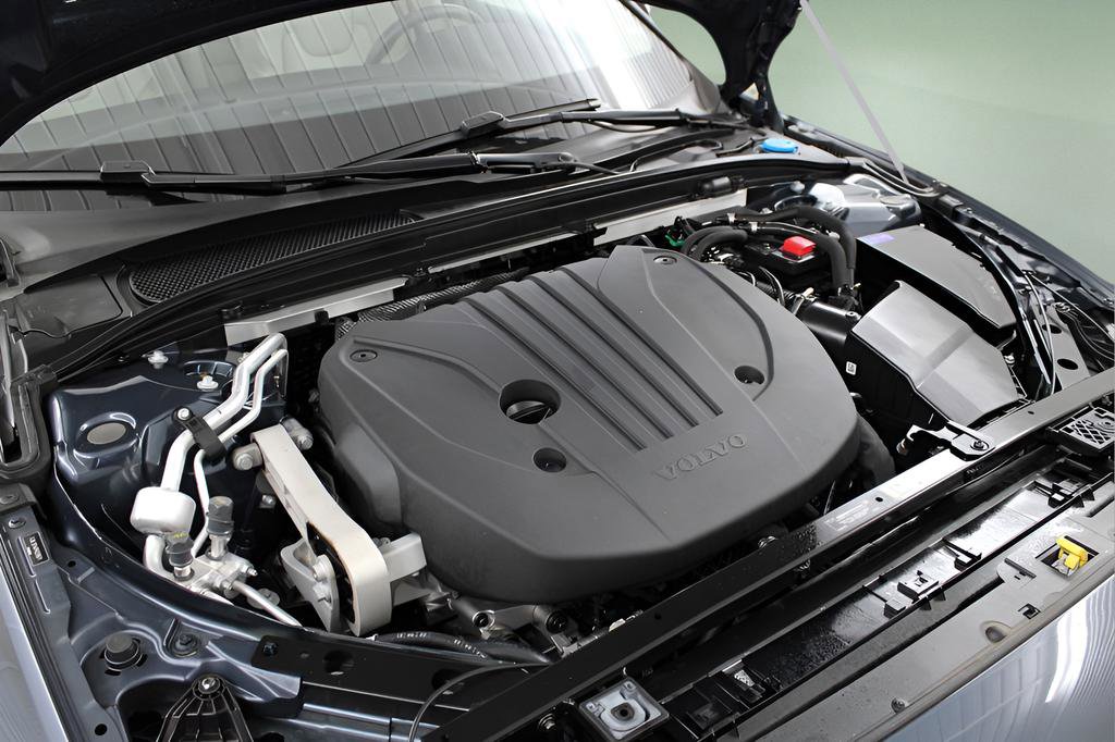 Used 2023 Volvo S60 B5 Plus w/ Climate Package image 40