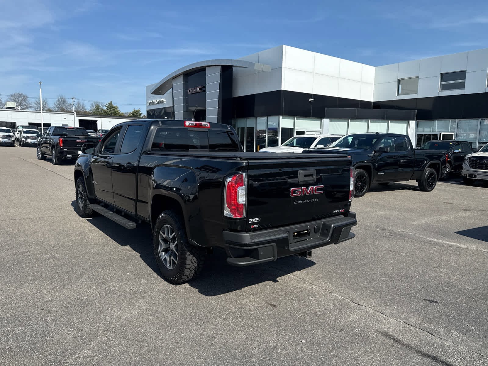 Used 2021 GMC Canyon AT4 w/ Driver Alert Package AWD/4WD image 3
