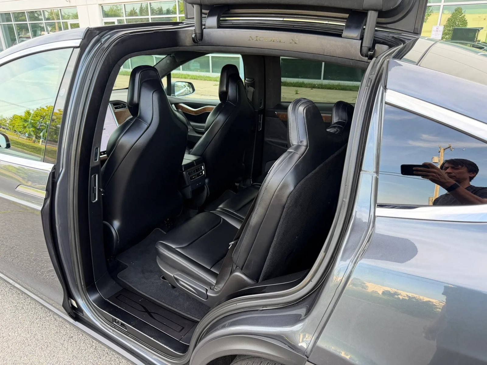 Used 2017 Tesla Model X 75D AWD/4WD image 16