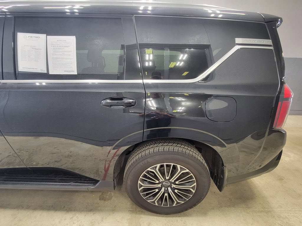 Used 2025 Nissan Armada Platinum AWD/4WD image 3