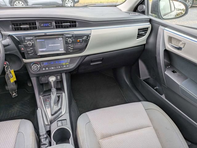Used 2015 Toyota Corolla LE image 17