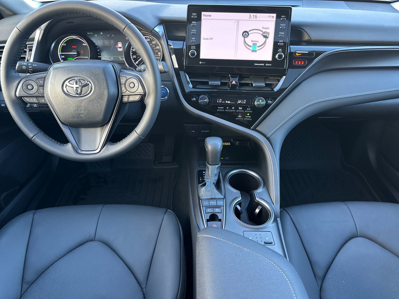 Used 2024 Toyota Camry XSE image 13