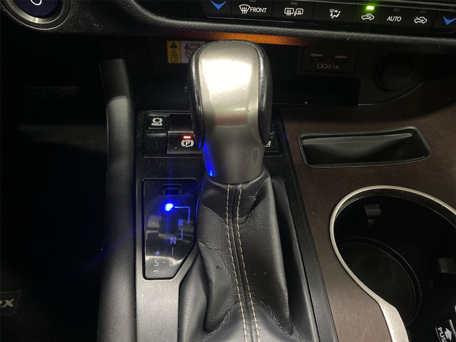 Used 2022 Lexus RX 450h AWD w/ Premium Package image 26