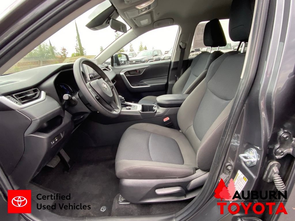 Certified 2024 Toyota RAV4 LE AWD/4WD image 29