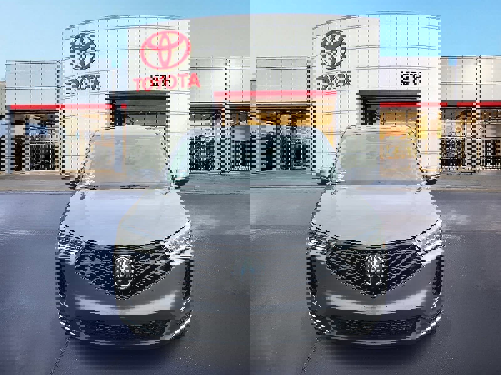 Used 2025 Acura RDX SH-AWD w/ Technology Package image 2