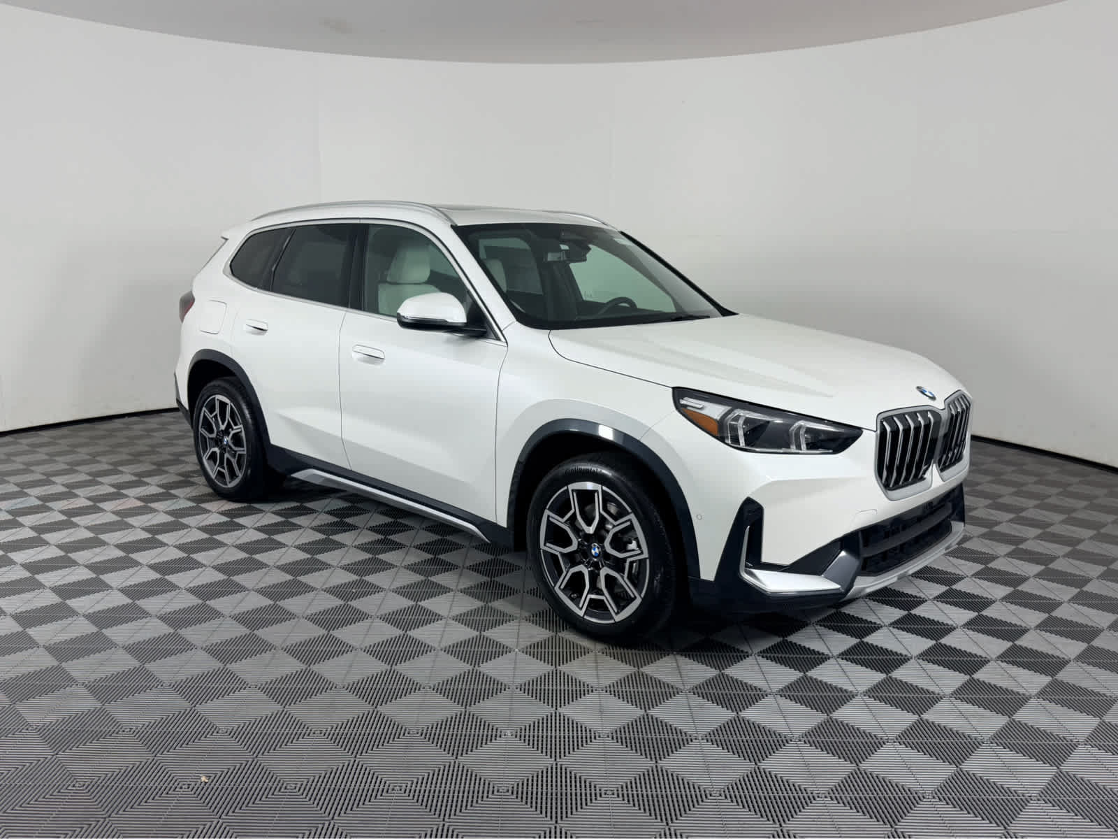 New 2027 BMW X1 xDrive28i