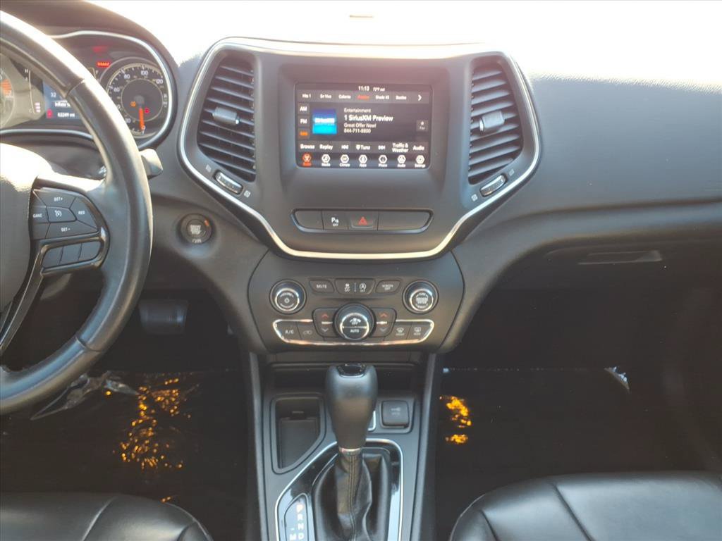 Used 2020 Jeep Cherokee Latitude Plus FWD image 30