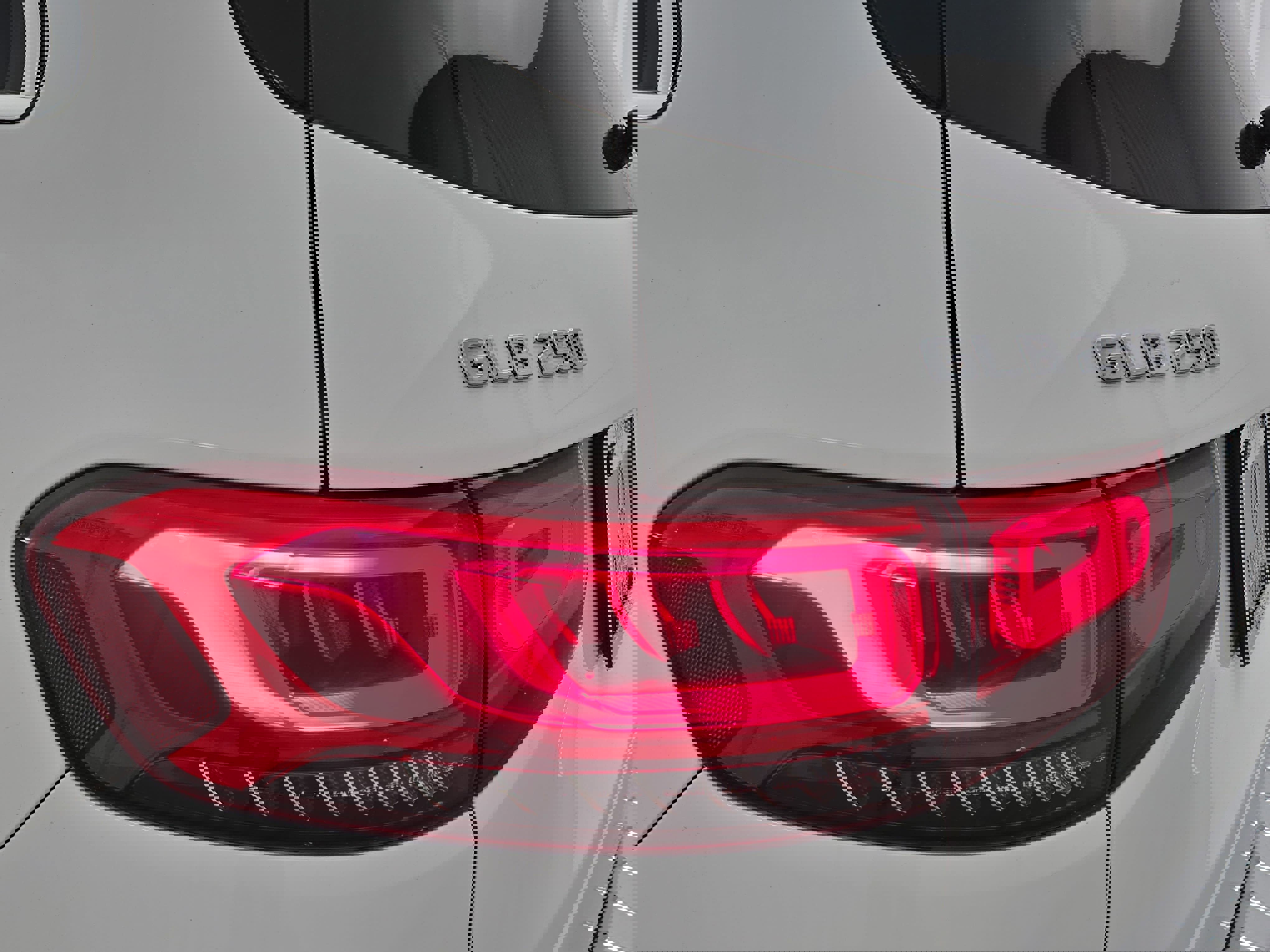 Certified 2023 Mercedes-Benz GLB 250 4MATIC image 36