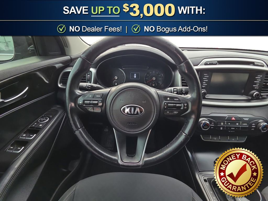 Used 2017 Kia Sorento LX w/ LX Convenience Package image 18