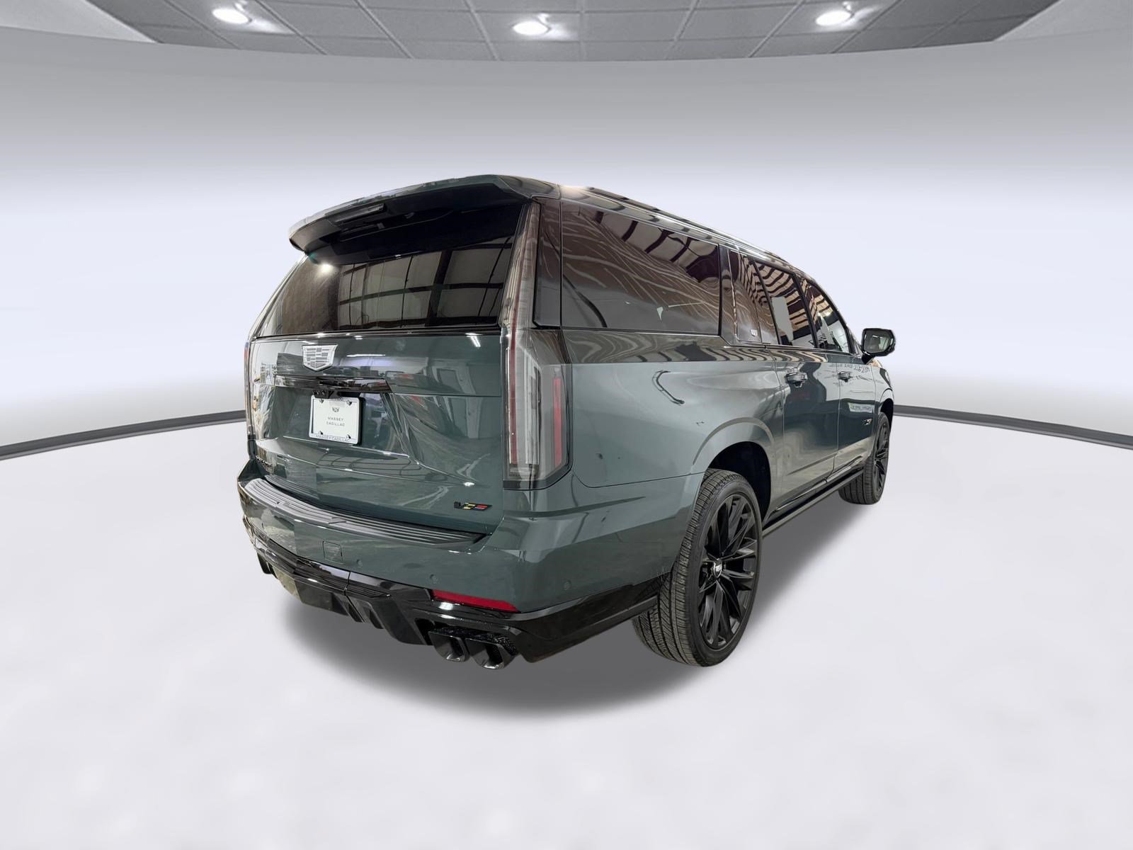 New 2026 Cadillac Escalade ESV V w/ LPO, ONYX Package AWD/4WD image 7