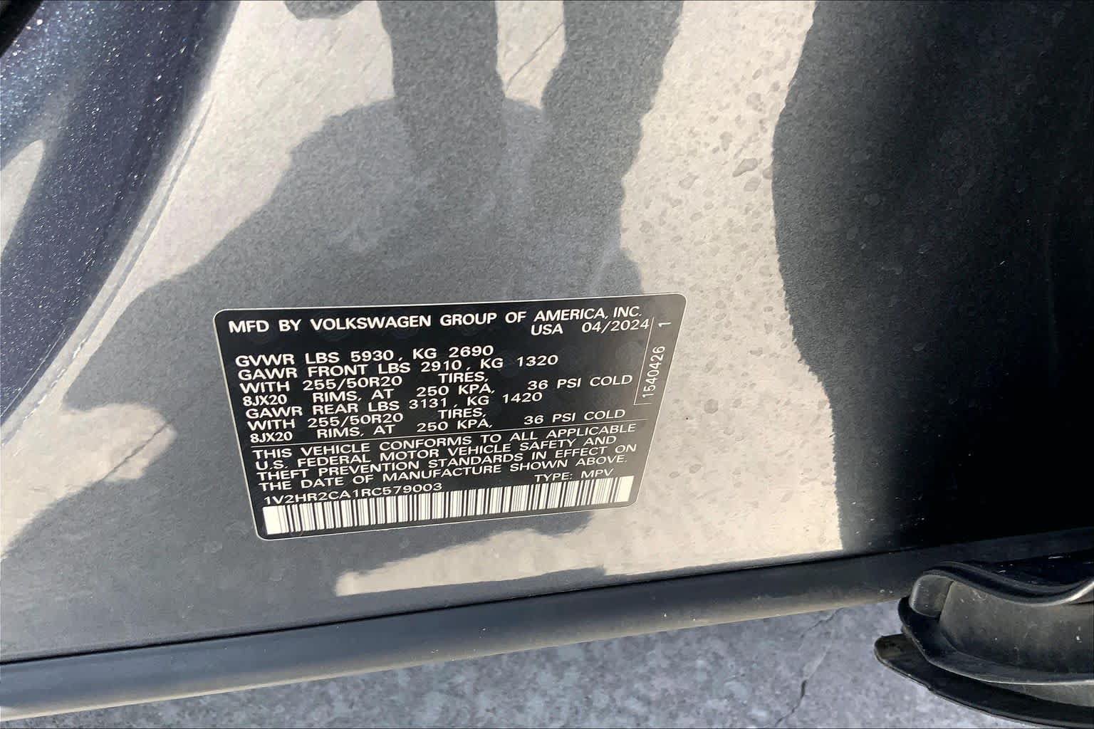 Used 2024 Volkswagen Atlas SE AWD/4WD image 36