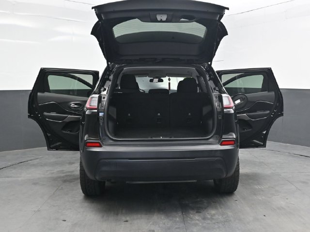 Used 2020 Jeep Cherokee Latitude FWD image 51
