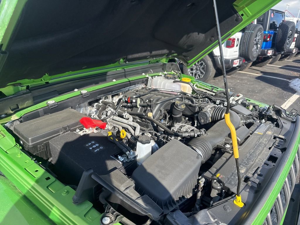New 2025 Jeep Gladiator Sport AWD/4WD image 19
