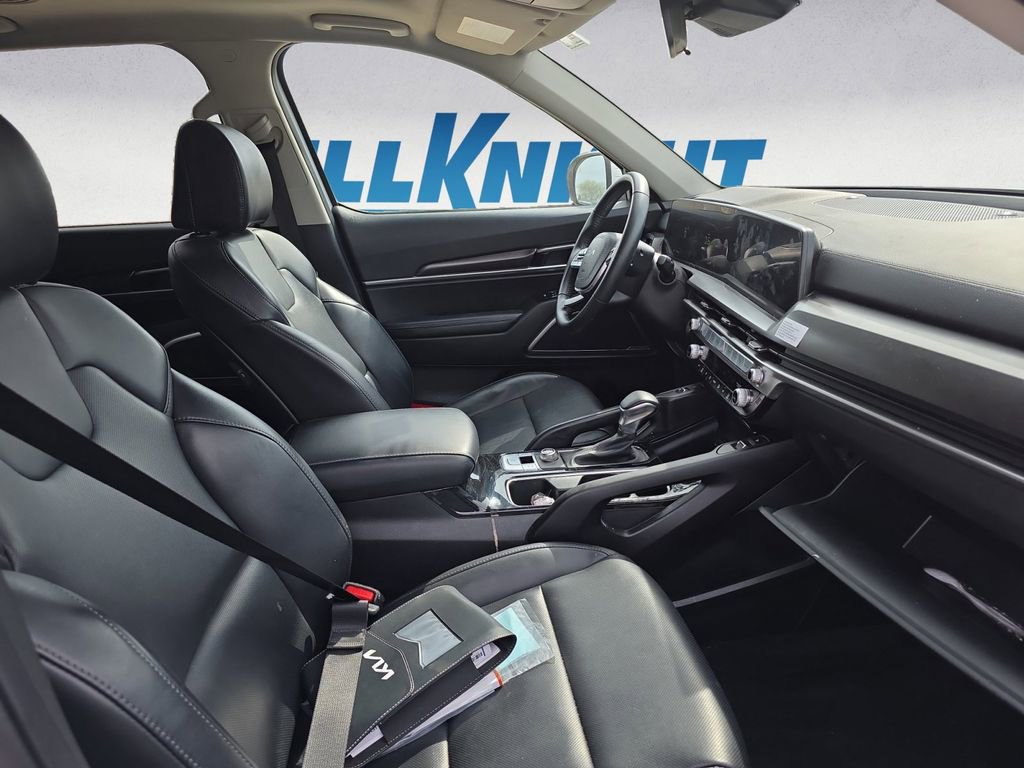 Used 2025 Kia Telluride S FWD image 15