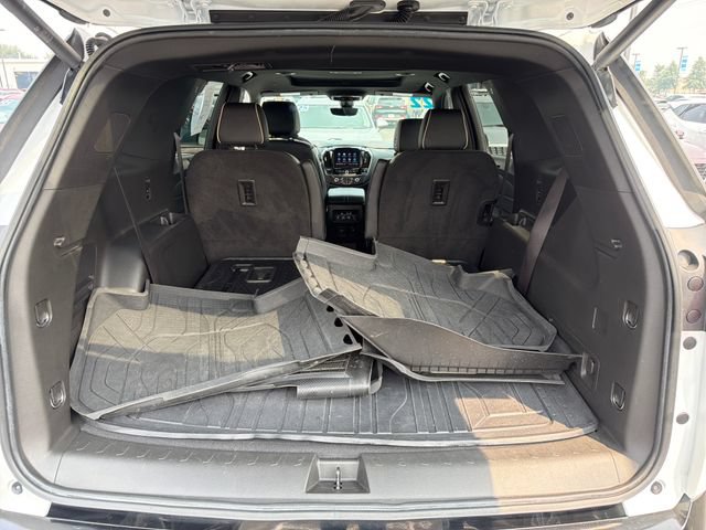 Used 2022 Chevrolet Traverse Premier w/ Redline Edition AWD/4WD image 26