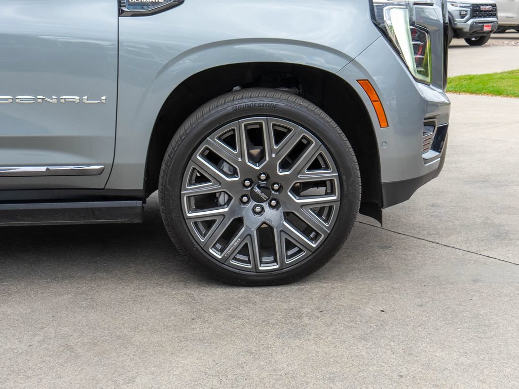 Used 2026 GMC Yukon Denali Ultimate w/ LPO, Floor Liner Package AWD/4WD image 41