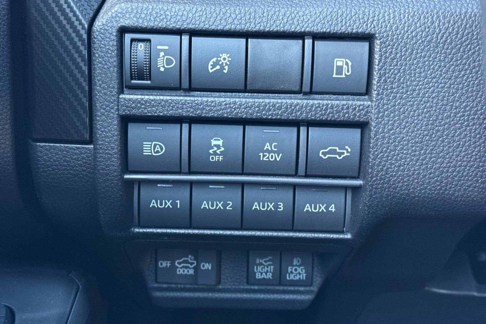 Used 2025 Toyota Tacoma TRD Pro w/ Tow Tech Package image 34