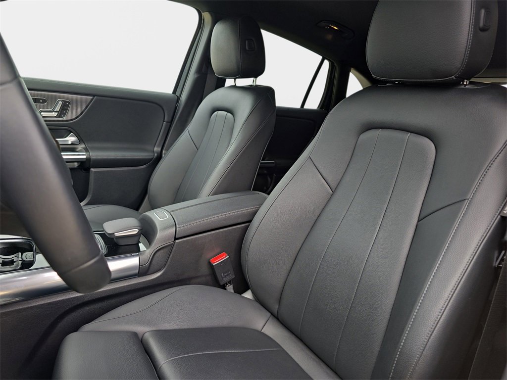 Used 2021 Mercedes-Benz GLA 250 4MATIC image 15