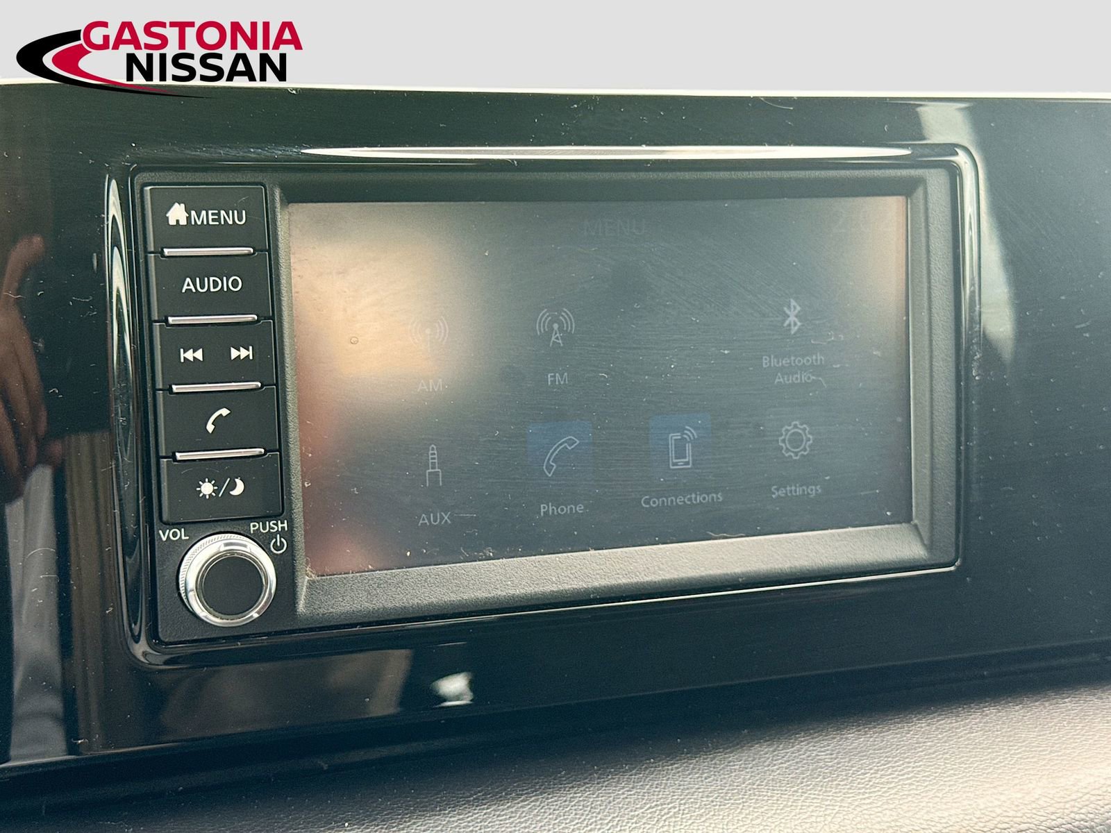Used 2025 Nissan Kicks S FWD image 17