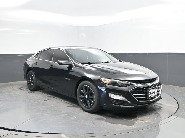 Used 2019 Chevrolet Malibu LT w/ Driver Confidence Package II FWD image 4
