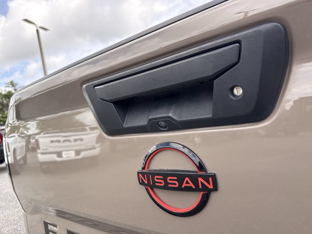 Used 2023 Nissan Frontier PRO-4X w/ Pro-4X Premium Package AWD/4WD image 5