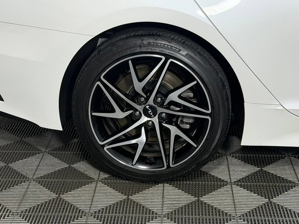 Used 2022 Kia Stinger GT-Line RWD image 12
