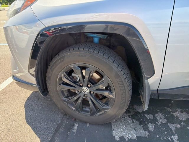 Used 2022 Toyota RAV4 XSE w/ XSE Grade Weather Package AWD/4WD image 6