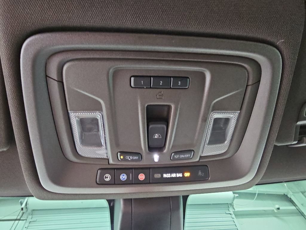 Used 2020 GMC Sierra 1500 SLT w/ SLT Premium Plus Package AWD/4WD image 25